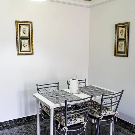 Economicmalagarooms * Malaga