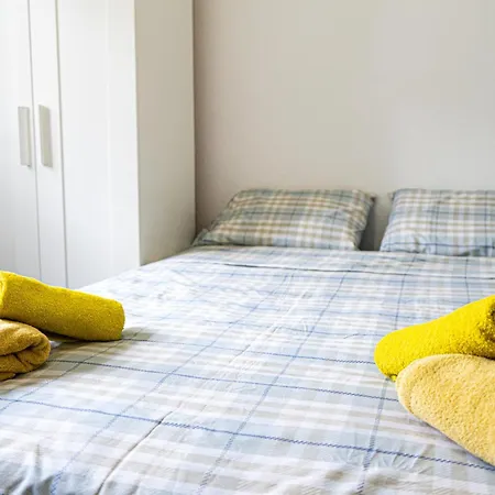 Economicmalagarooms Homestay