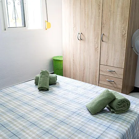 Habitación en casa particular Economicmalagarooms Málaga